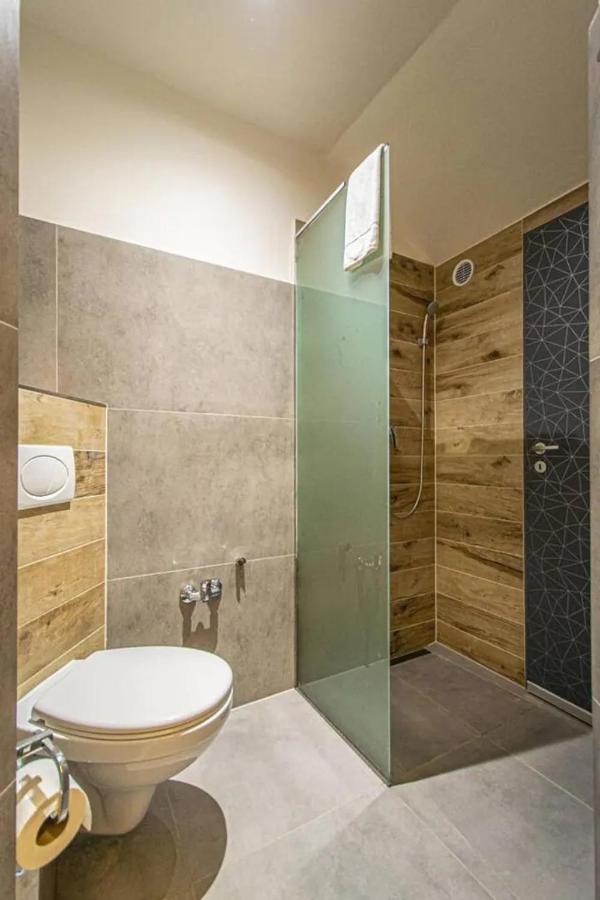 Cozy Homestay At Prague Main Station Eksteriør billede