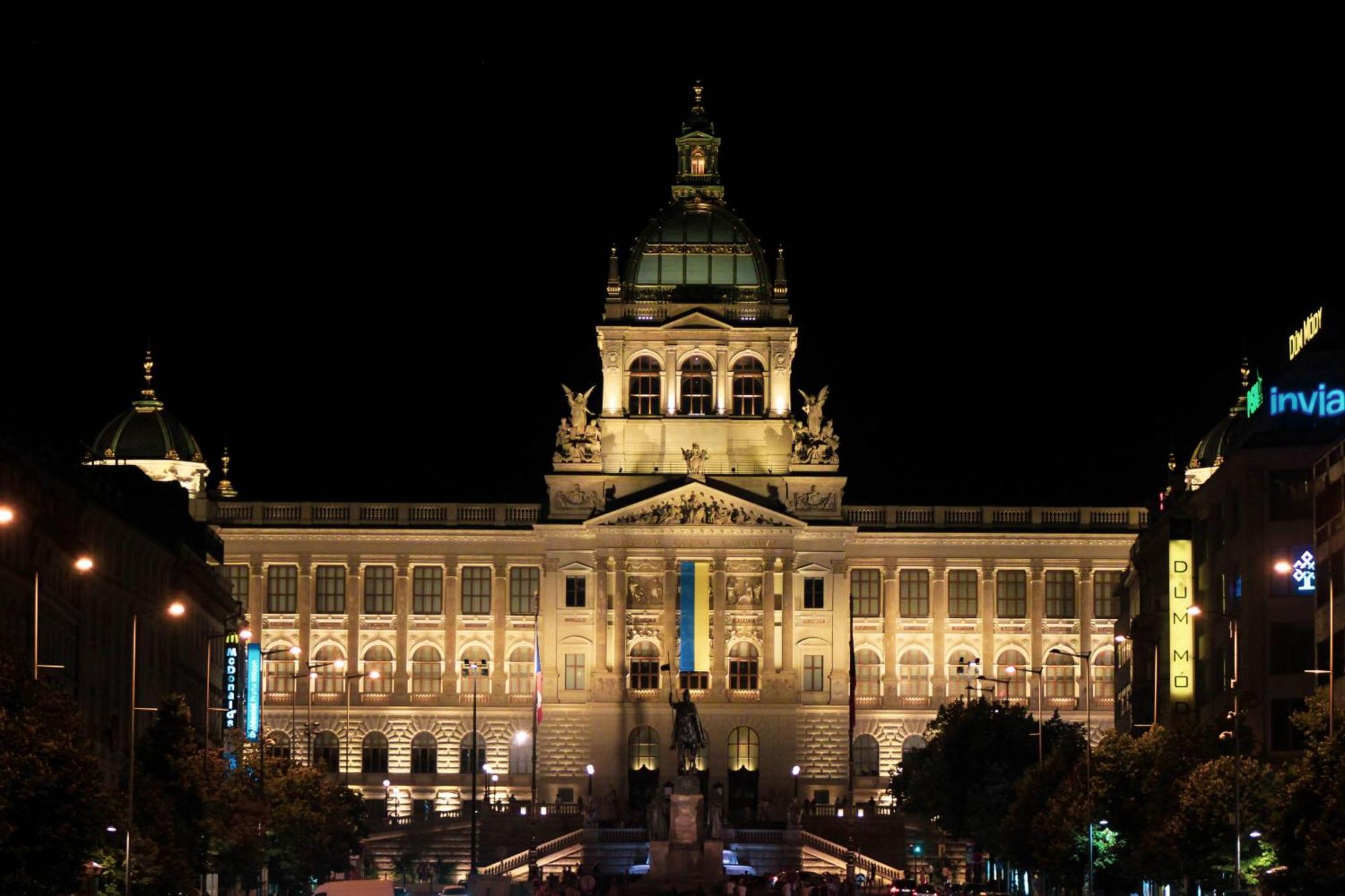 Cozy Homestay At Prague Main Station Eksteriør billede