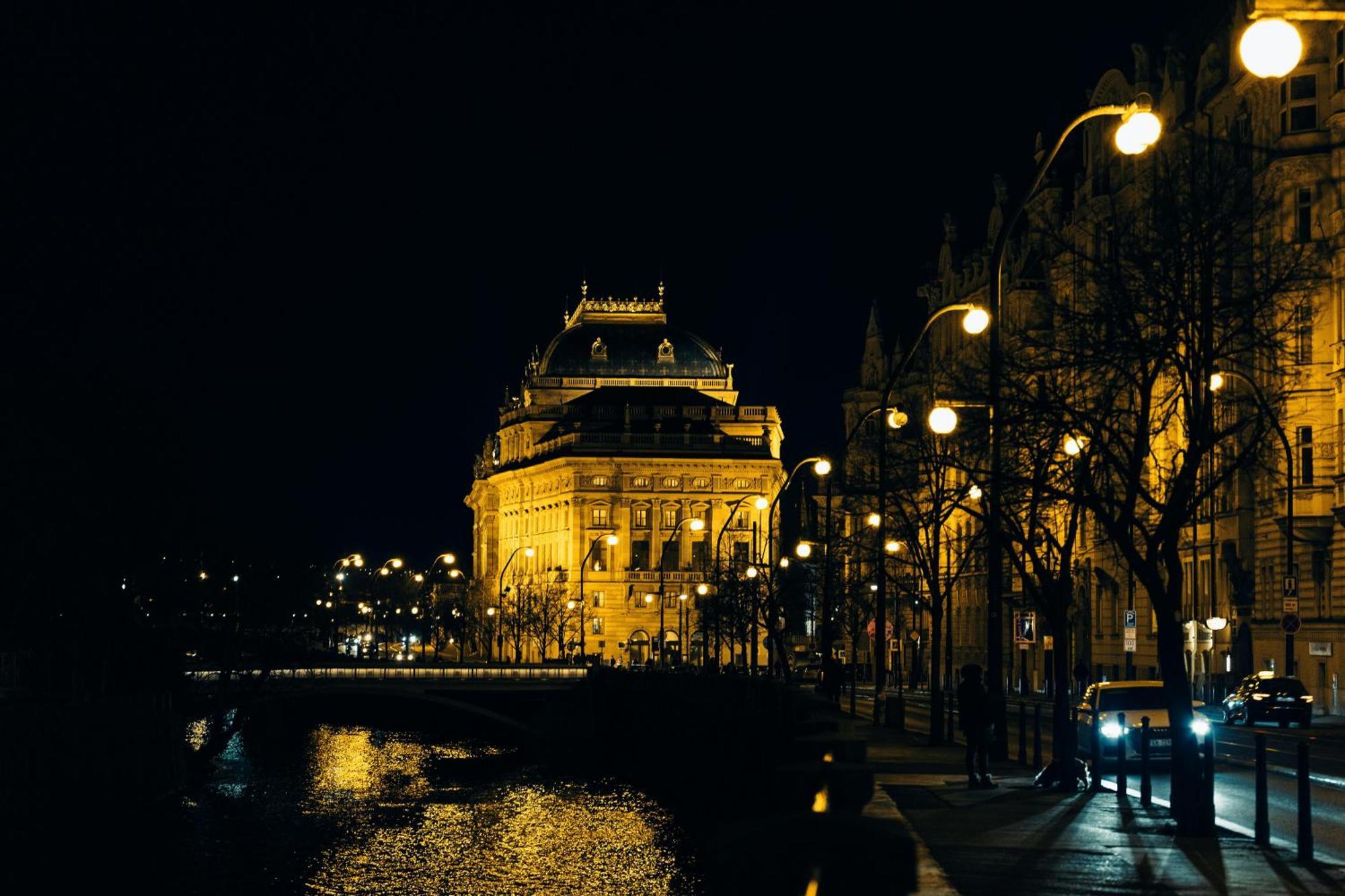 Cozy Homestay At Prague Main Station Eksteriør billede